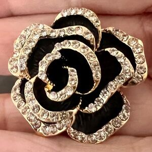 Gold rhinestone Camilla Floral Brooch NWT